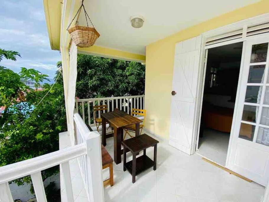 Апартаменты Habitation Nala Proche Bourg Тер-де-О Экстерьер фото
